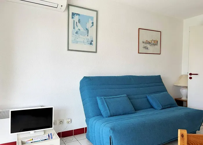 Apartment Au Lavandou - 4 Couchages, Climatise, Balcon, Piscine, Parking Inclus - Fr-1-251-480