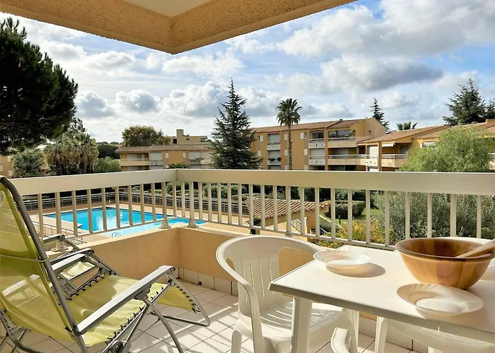 Apartment Au Lavandou - 4 Couchages, Climatise, Balcon, Piscine, Parking Inclus - Fr-1-251-480 Le Lavandou